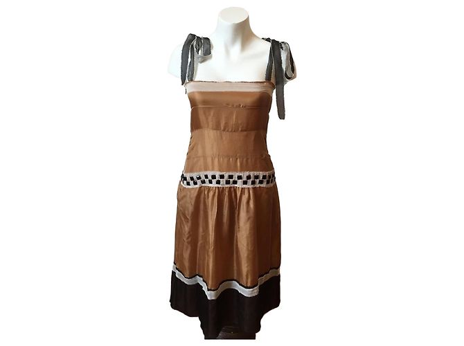 Kleid Alberta Ferretti T.38 Kamel
