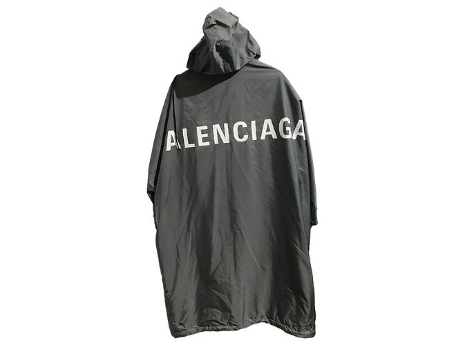 Balenciaga Regenjacke grau Gr. 34 Neu