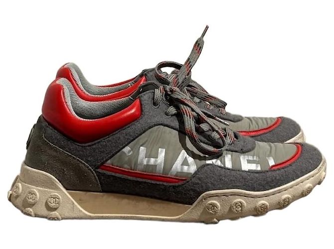 Zapatillas Chanel grises T.37