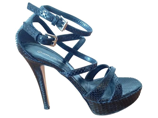 Sandali Gianvito Rossi Python T.38 Nero 