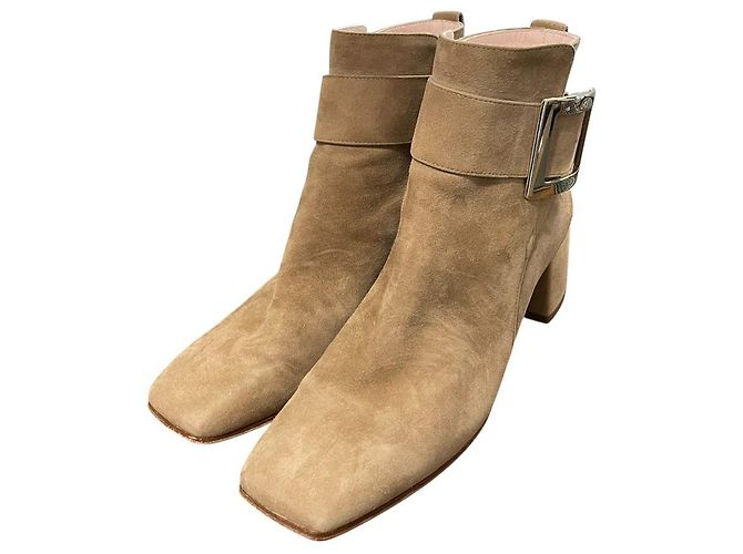 Bottines courtes en daim So Vivier de Roger Vivier Beige