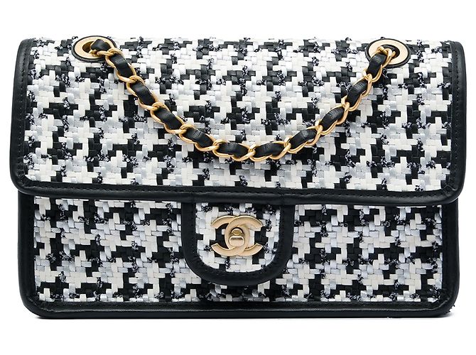 Chanel White CC Woven Lambskin and Viscose Houndstooth Single Flap