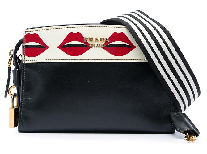 Prada Bolsa Transversal Esplanade em couro City e Saffiano preto com estampa de lábios