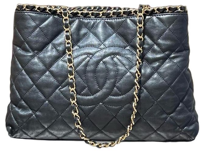 Sac cabas à chaîne Chanel Noir