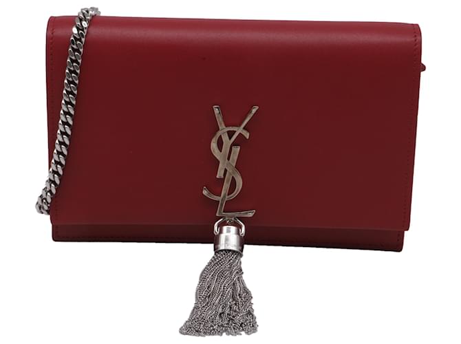 Yves Saint Laurent Petit sac à bandoulière Kate de Saint Laurent en cuir rouge à pompon 