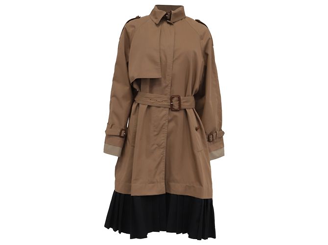 Trench de Gucci com camadas plissadas e cinto em algodão marrom