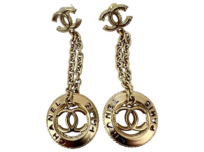 Boucles d'oreilles Chanel Gold Chain Logo Dangle CC Doré Métallisé