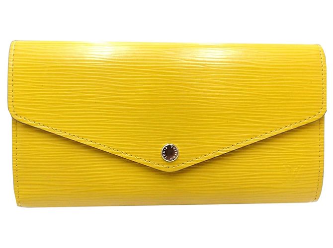 Cartera larga Sarah Epi Louis Vuitton amarilla Amarillo