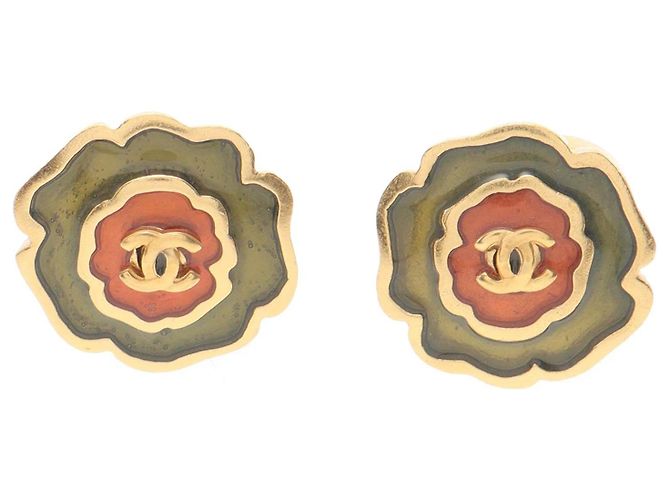 Chanel Email Ohrstecker Camellia CC in Grün