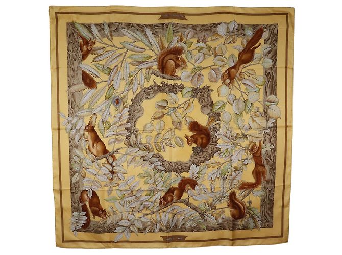 Lenço de seda Hermès Casse Noisette 90 Marrom