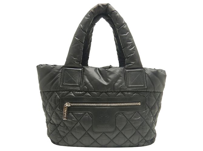 Tote Coco Cocoon em nylon acolchoado preto Chanel Small