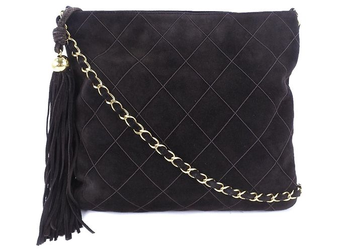 Bolsa transversal Chanel em camurça acolchoada marrom com tassel