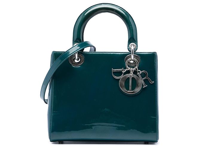 Bolsa Lady Dior Medium em couro envernizado azul