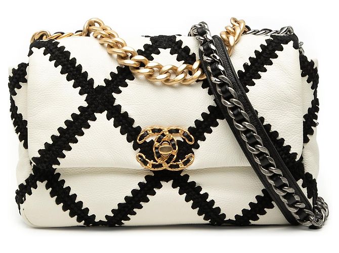 Bolsa Chanel 19 de couro de bezerro de crochê branco, tamanho Medium