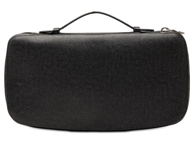 Schwarzer Louis Vuitton Taiga Atoll Organizer