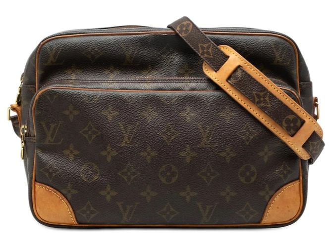Bolsa transversal Louis Vuitton Monogram Nil marrom