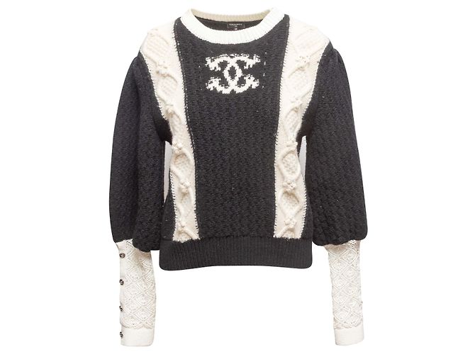 Schwarz-Weiß Chanel 2021 Metiers d'Art Woll- und Kaschmir-CC-Pullover Größe FR 38