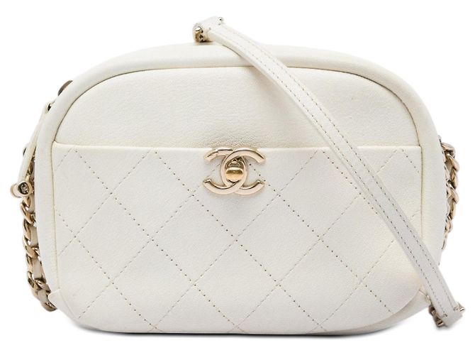 Camera Pequena bolsa de câmera Chanel branca em pele de cabra acolchoada casual Branco