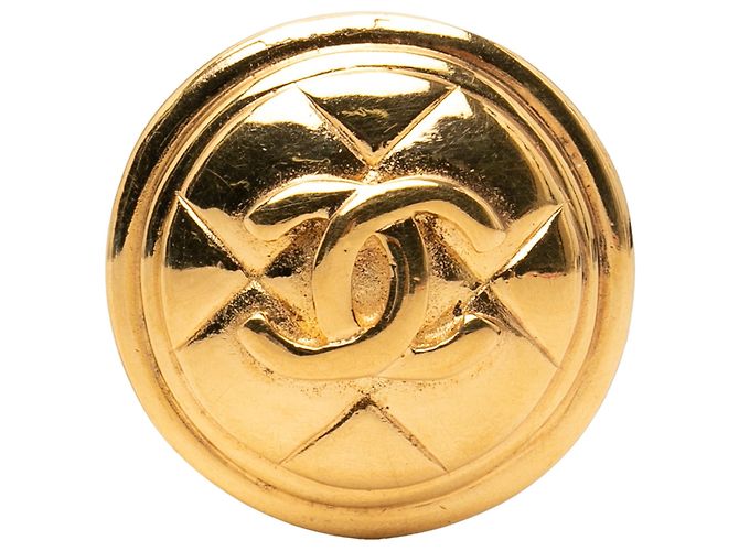 Broche redonda acolchoada Chanel CC banhada a ouro Dourado