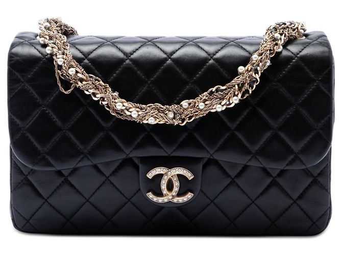 Bolsa de ombro Chanel Westminster em pele de cordeiro acolchoada preta Medium com aba de pérolas Preto