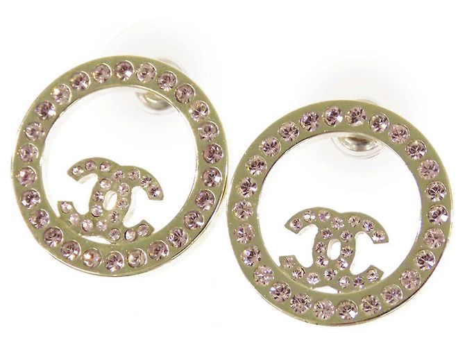 Orecchini rotondi Chanel CC placcati oro con strass e chiusura a pressione D'oro