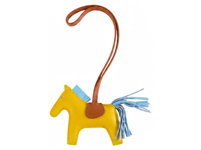 Porte-clés Hermès Grigri Rodeo PM en cuir d'agneau Milo jaune 