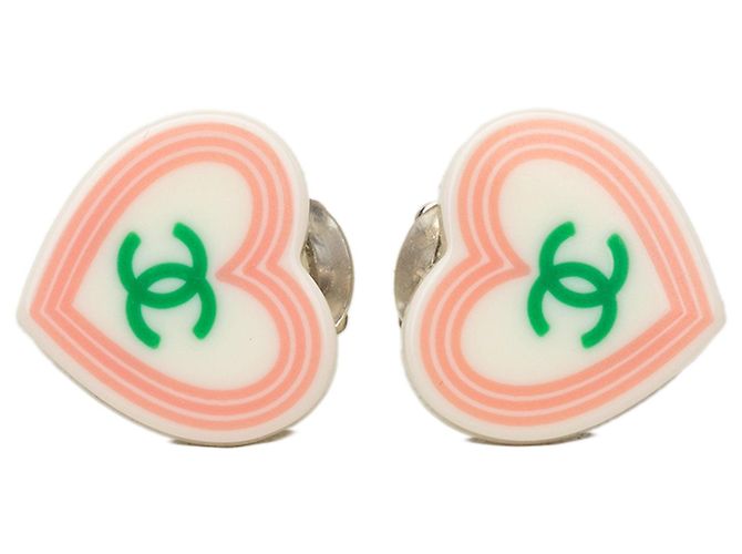 Pendientes de clip en resina con corazón CC blanco Chanel