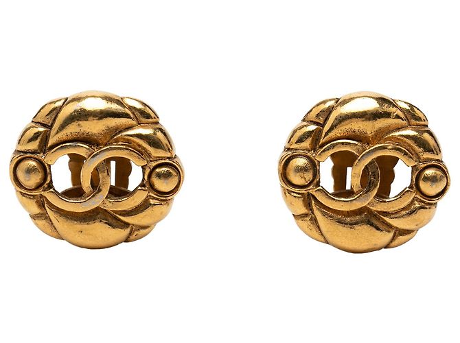 Orecchini a clip rotondi Chanel CC placcati oro D'oro