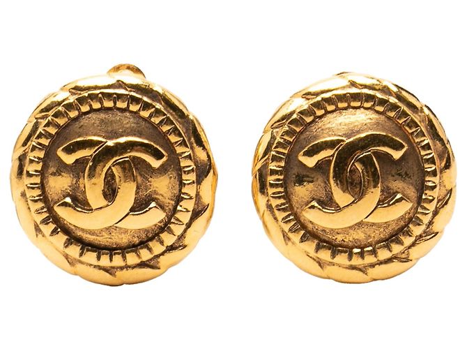 Orecchini a clip rotondi Chanel CC placcati in oro D'oro