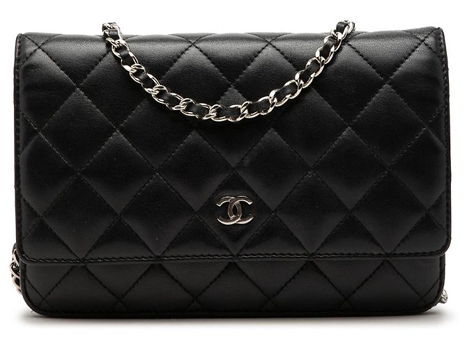 Bolsa Crossbody Chanel CC em pele de cordeiro acolchoada preta Wallet On Chain