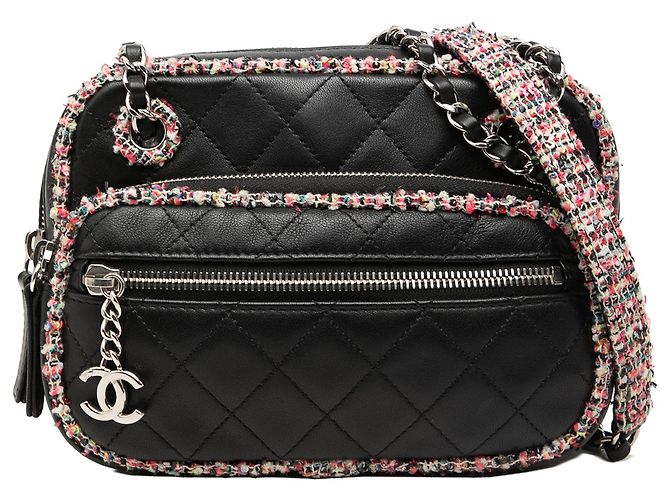 Bolsa Camera Chanel CC em tweed e pele de cordeiro acolchoada preta com acabamento elegante e fecho frontal Preto