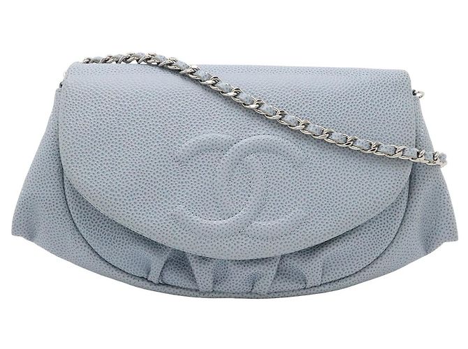 Borsa a tracolla Chanel CC Caviar Half Moon Wallet on Chain Blu