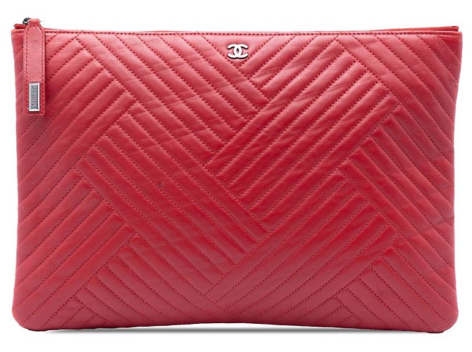 Clutch Chanel Large Diagonal Quilted Lambskin O Case Roja