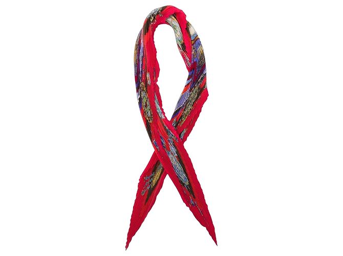Pañuelo de seda plisado rojo Hermès Parmi Les Fleurs Je Compte Les Heures Roja