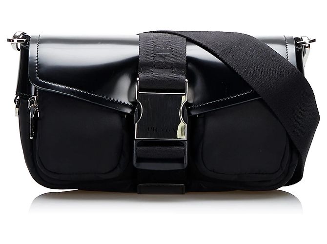 Prada Re-Nylon & Spazzolato Crossbody-Tasche mit Taschen in Schwarz