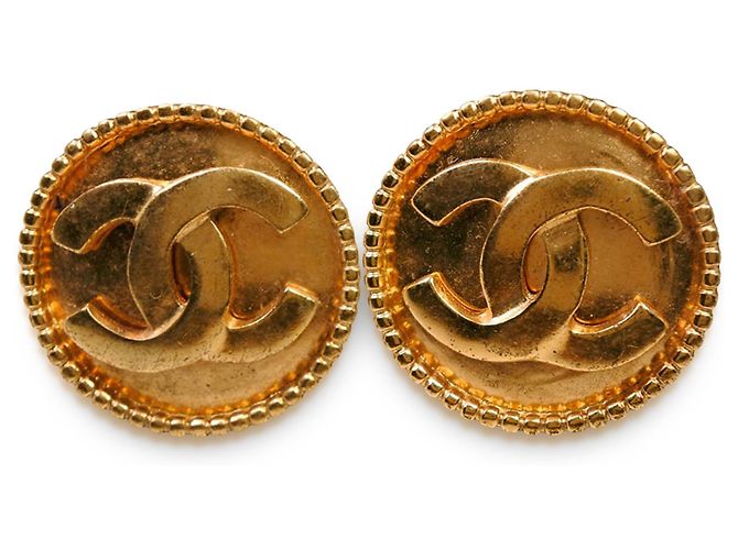 Orecchini a clip rotondi Chanel CC placcati in oro D'oro