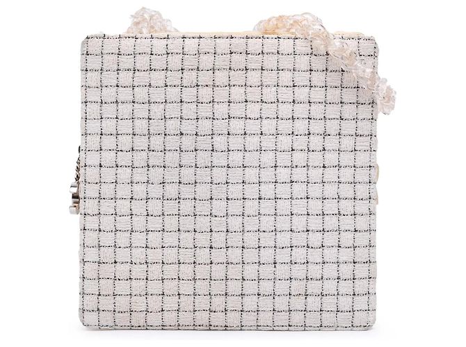 Saco de Compras Chanel Small em Tweed e Resina Branco com Fecho de correr