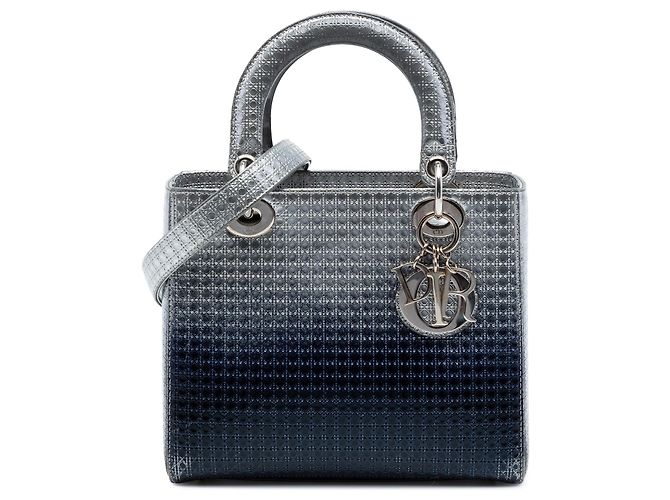 Bolsa Lady Dior Medium Ombre Metallic Prateada em Patent Microcannage Prata