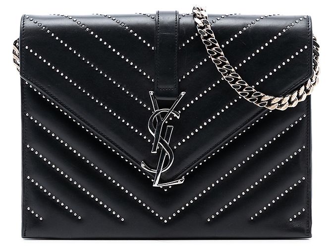 Borsa a tracolla con patta a bustina con monogramma e borchie in pelle di vitello chevron nera Saint Laurent Nero