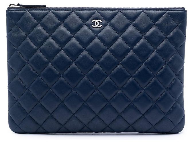 Blau Chanel Medium Gestepptes Lammleder O Case Clutch