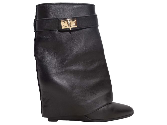 Black Givenchy Pointed-Toe Leather Shark Boots Size 38