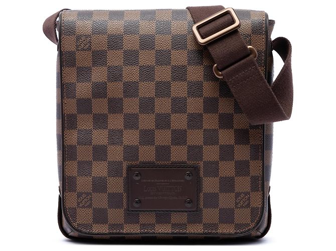 Bolsa Transversal Louis Vuitton Damier Ebene Brooklyn PM Marrom