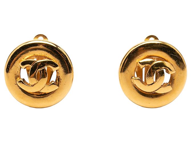 Orecchini a clip rotondi Chanel CC placcati oro D'oro