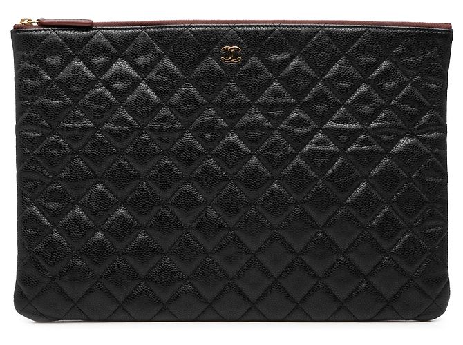 Clutch O Case Chanel Large de Caviar Acolchado Negro