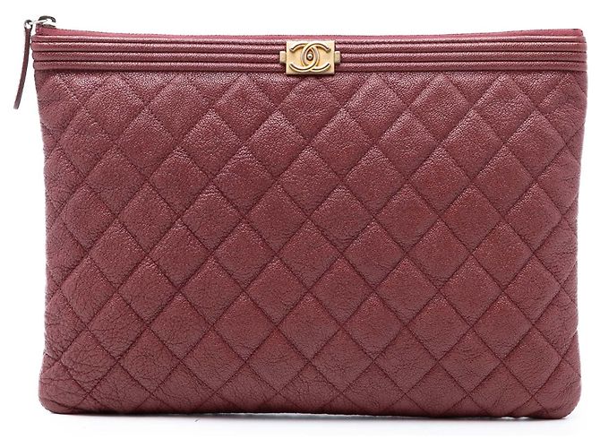 Chanel Boy O Case Clutch aus gestepptem Caviar Rot Größe Medium