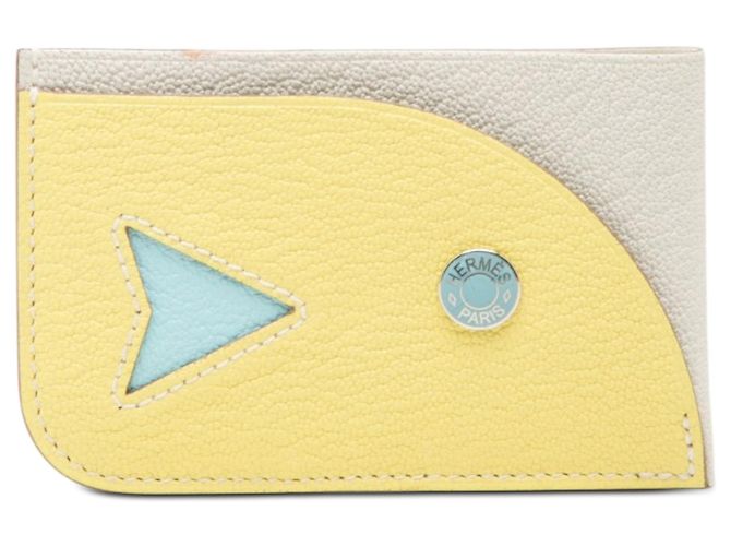 Tarjetero en chevre Mysore Poisson amarillo Hermès