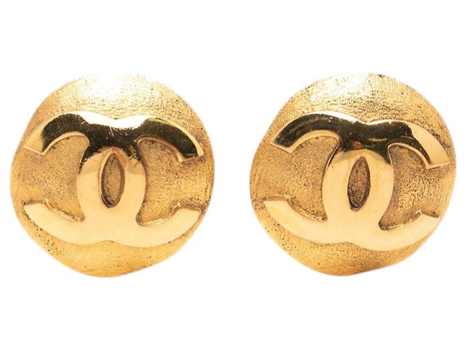Orecchini a clip rotondi Chanel CC placcati oro D'oro