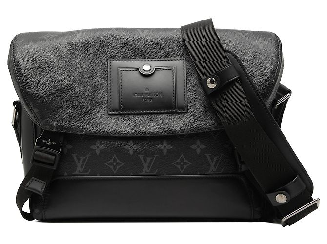Bolso bandolera Louis Vuitton Monogram Eclipse Voyager PM negro
