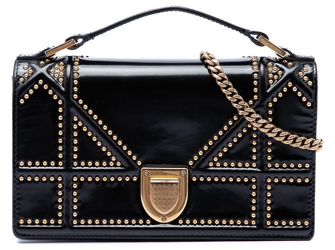 Borsa Diorama con manico e tracolla in vernice nero con borchie