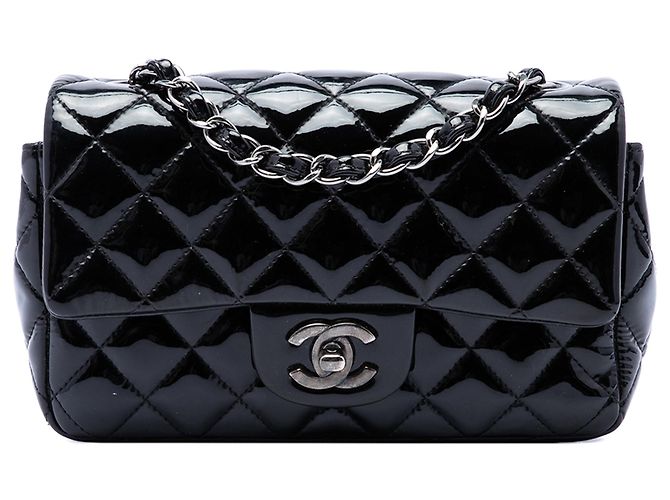 Borsa a tracolla Chanel Mini Rectangular Classic in vernice nera con patta singola Nero